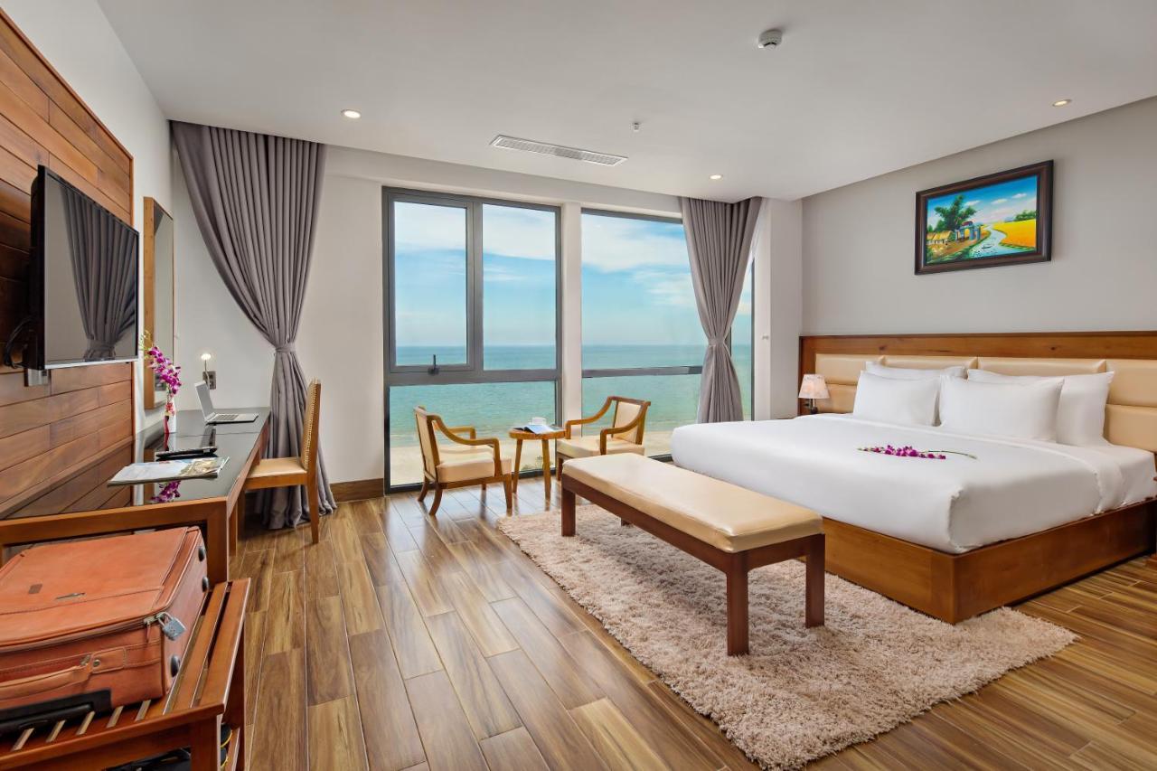 Alisia Beach Hotel Da Nang Exterior photo