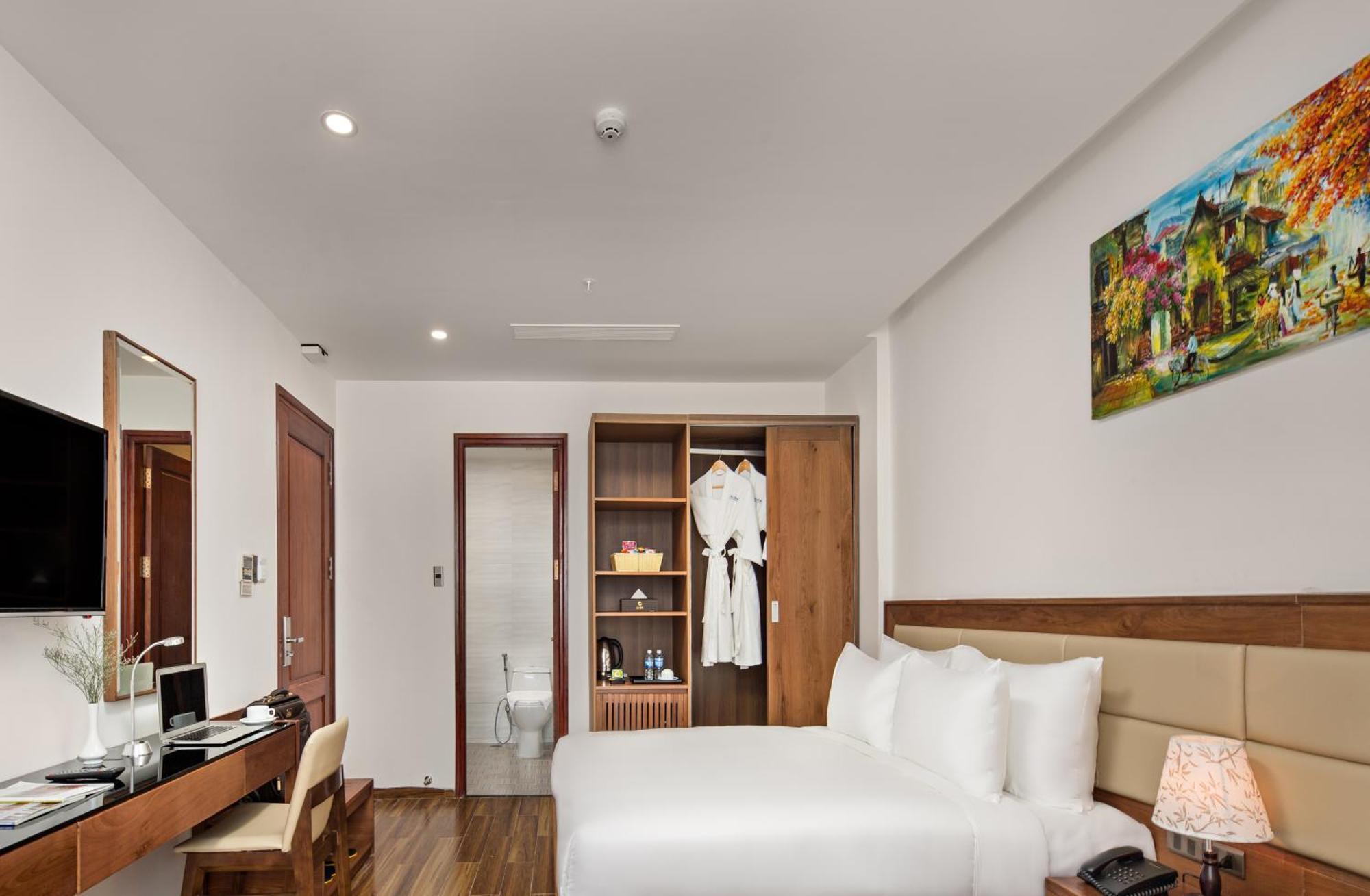Alisia Beach Hotel Da Nang Exterior photo