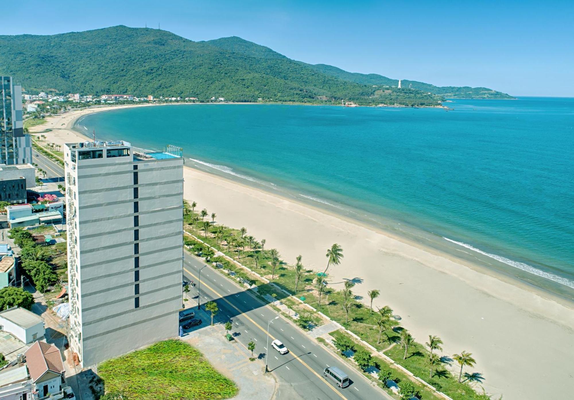 Alisia Beach Hotel Da Nang Exterior photo