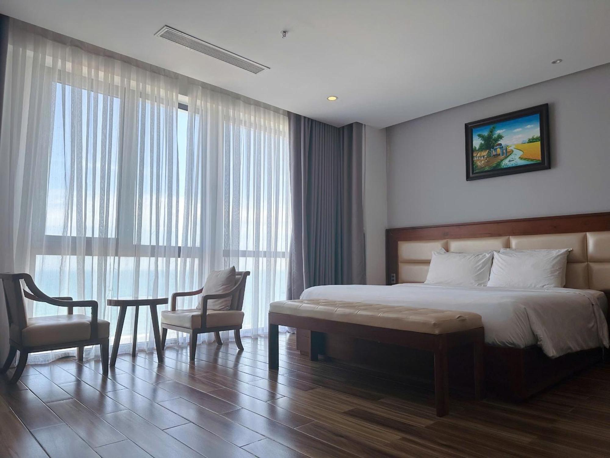 Alisia Beach Hotel Da Nang Exterior photo